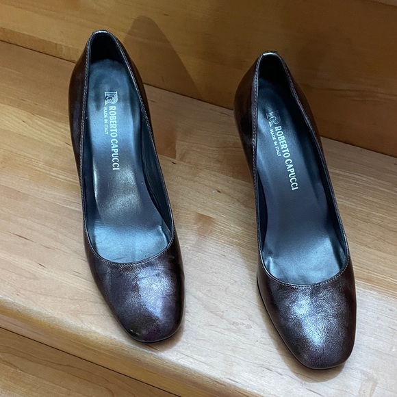 Roberto Capucci. Italian - Picture 1 of 3